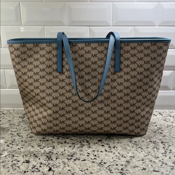 Michael Kors Studio Heritage Signature Emry Zip Top Tote NWOT - Picture 5 of 10